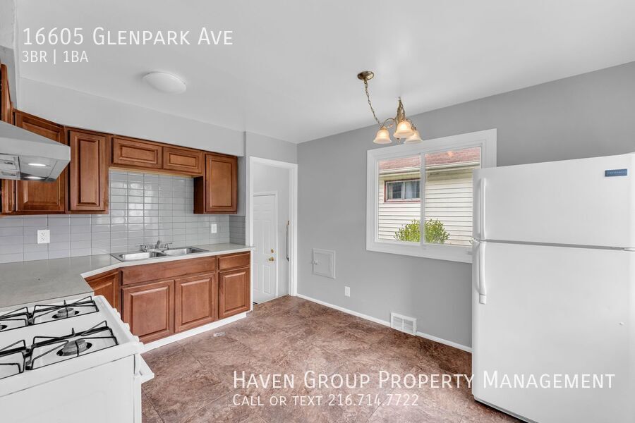 16605 Glenpark Ave, Cleveland, Ohio, 44128- Spacious 3-bed 1 -bath single-family home! property image