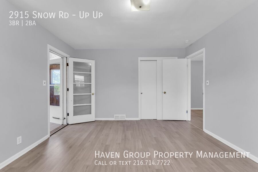 2915 Snow Rd | UP, Parma, Ohio, 44134 - Spacious 3-bed 1.5-bath multi-family home! property image