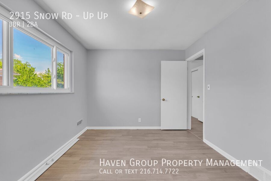 2915 Snow Rd | UP, Parma, Ohio, 44134 - Spacious 3-bed 1.5-bath multi-family home! property image