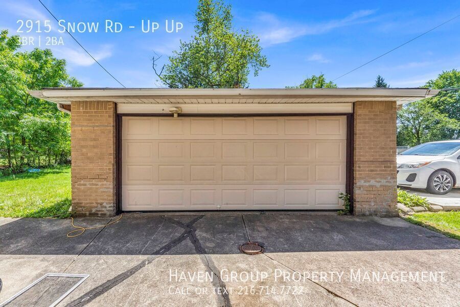 2915 Snow Rd | UP, Parma, Ohio, 44134 - Spacious 3-bed 1.5-bath multi-family home! property image