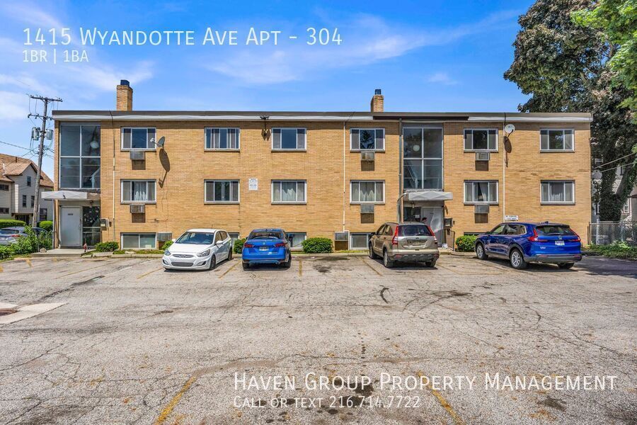 1415 Wyandotte Ave | Unit #304, Lakewood, Ohio, 44107 - Spacious 1-bed 1-bath apartment! Heat Included property image