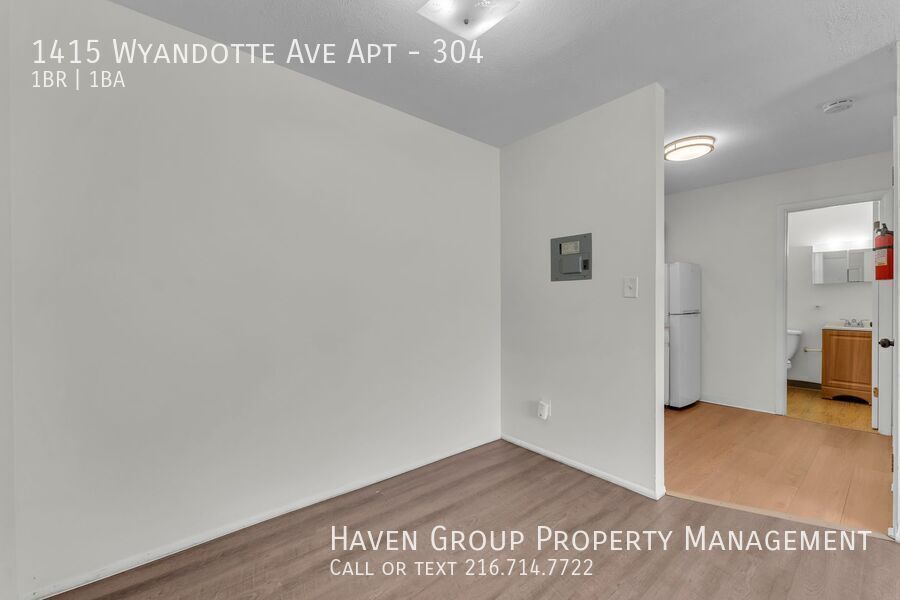 1415 Wyandotte Ave | Unit #304, Lakewood, Ohio, 44107 - Spacious 1-bed 1-bath apartment! Heat Included property image
