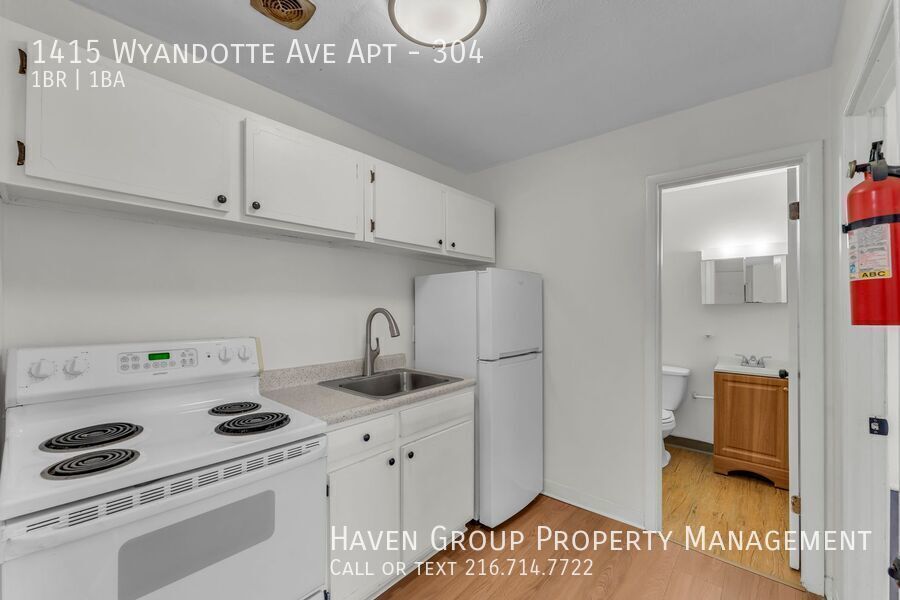 1415 Wyandotte Ave | Unit #304, Lakewood, Ohio, 44107 - Spacious 1-bed 1-bath apartment! Heat Included property image