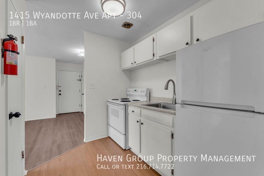 1415 Wyandotte Ave | Unit #304, Lakewood, Ohio, 44107 - Spacious 1-bed 1-bath apartment! Heat Included property image