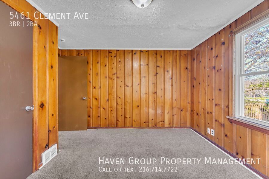5461 Clement Ave, Maple Heights, Ohio, 44137- Spacious 3-bed 1.5 -bath single-family home! property image