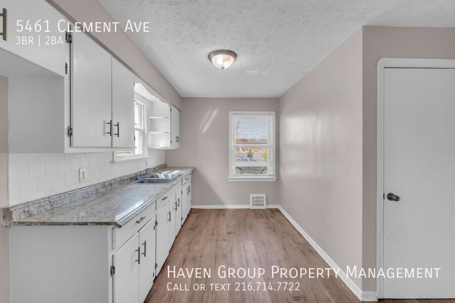 5461 Clement Ave, Maple Heights, Ohio, 44137- Spacious 3-bed 1.5 -bath single-family home! property image