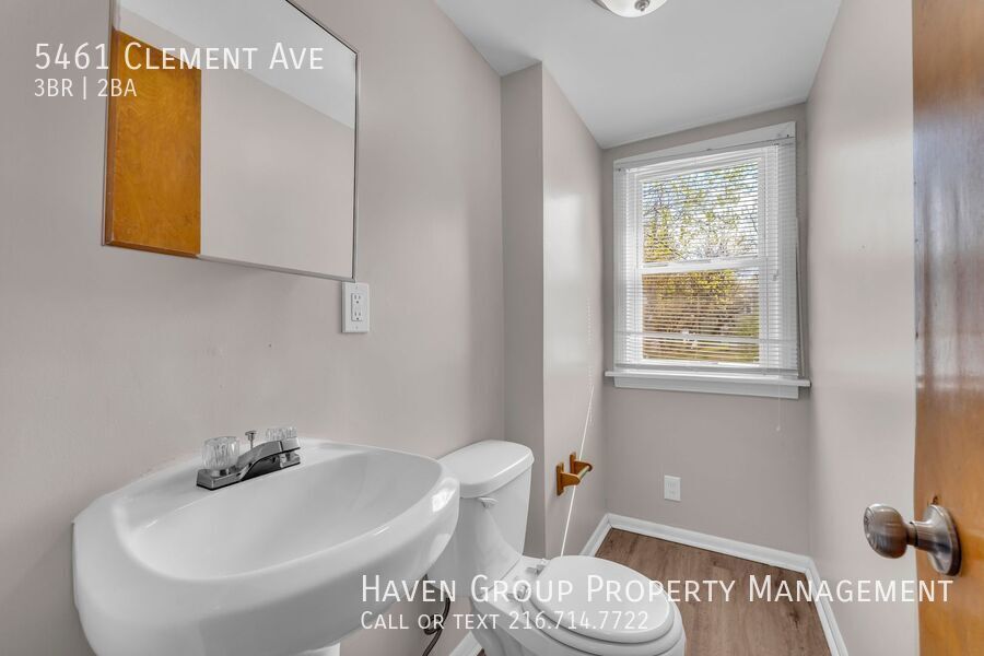 5461 Clement Ave, Maple Heights, Ohio, 44137- Spacious 3-bed 1.5 -bath single-family home! property image