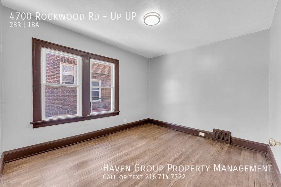 4700 Rockwood Rd | UP, Garfield Heights, Ohio, 44125 - Spacious 2-bed 1-bath multi-family home! property image