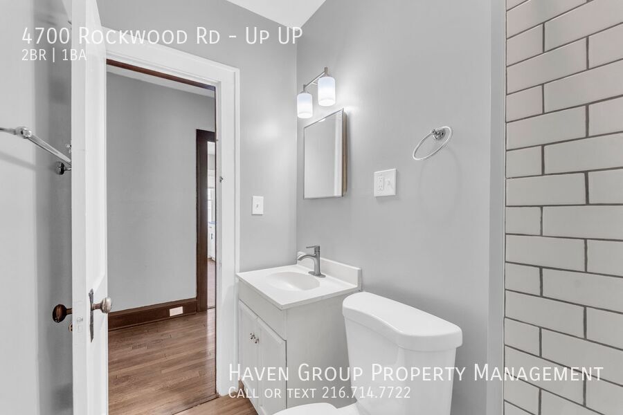 4700 Rockwood Rd | UP, Garfield Heights, Ohio, 44125 - Spacious 2-bed 1-bath multi-family home! property image