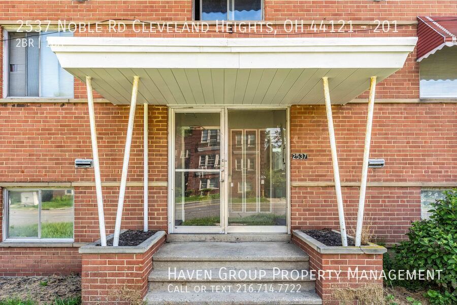 2537 Noble Rd | Apt 201, Cleveland Heights, Ohio, 44121 - Spacious 2-bed 1-bath apartment! property image