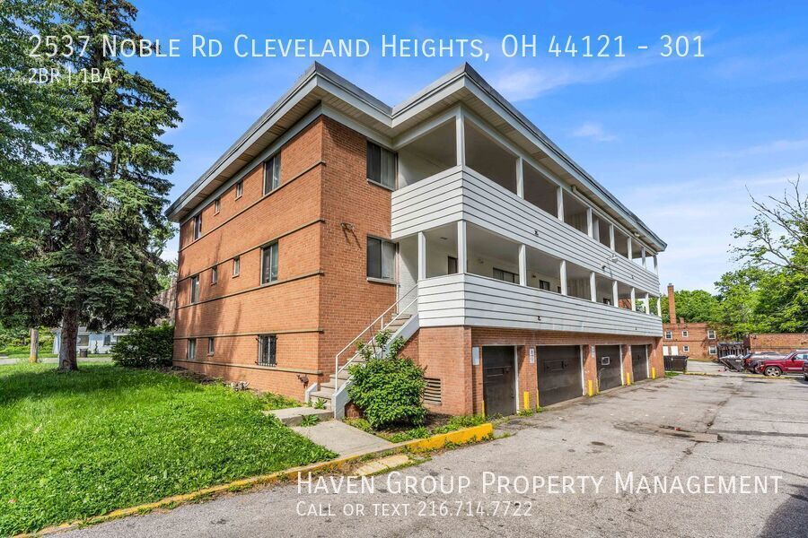 2537 Noble Rd | Apt 301, Cleveland Heights, Ohio, 44121 - Spacious 2-bed 1-bath apartment! property image