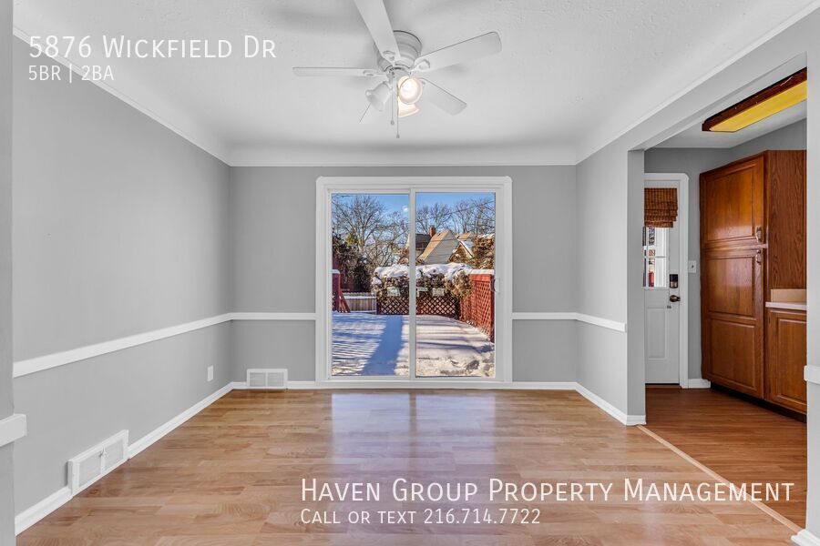 5876 Wickfield Dr, Parma Heights, OH 44130 - Spacious 5-bed 2-bath single-family home! property image