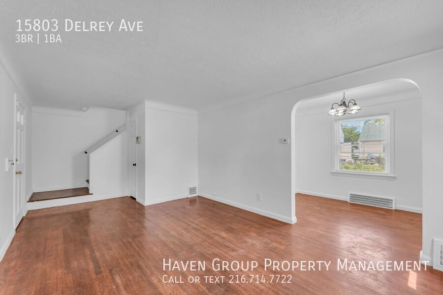 15803 Delrey Ave, Cleveland, Ohio, 44128- Spacious 3-bed 1 -bath single-family home! property image