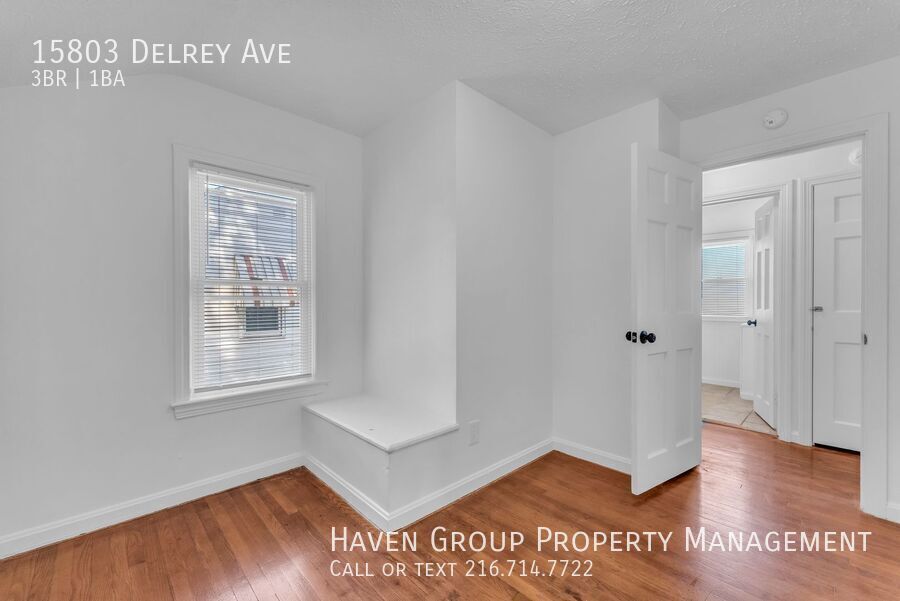 15803 Delrey Ave, Cleveland, Ohio, 44128- Spacious 3-bed 1 -bath single-family home! property image