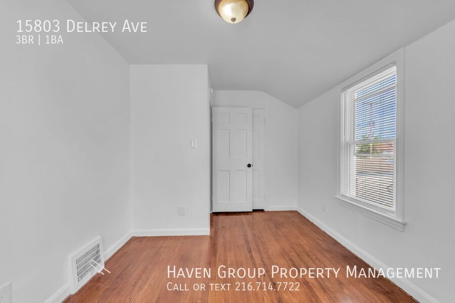 15803 Delrey Ave, Cleveland, Ohio, 44128- Spacious 3-bed 1 -bath single-family home! property image
