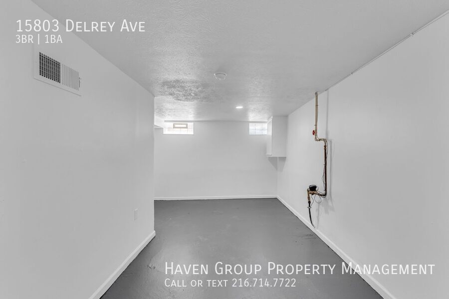 15803 Delrey Ave, Cleveland, Ohio, 44128- Spacious 3-bed 1 -bath single-family home! property image
