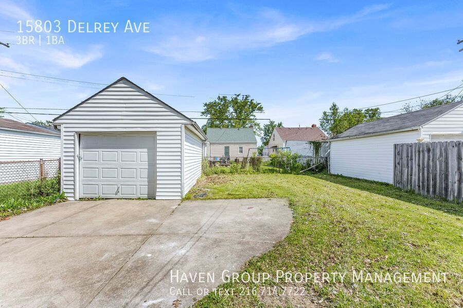 15803 Delrey Ave, Cleveland, Ohio, 44128- Spacious 3-bed 1 -bath single-family home! property image
