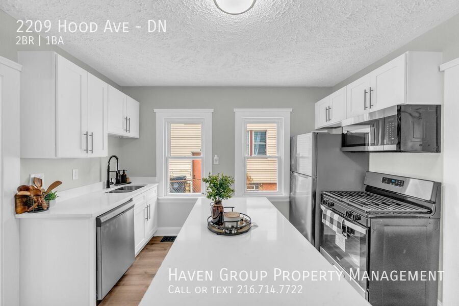 2209 Hood Ave| DN, Cleveland, Ohio, 44109 - Spacious 2-bed 1-bath multi-family home! property image
