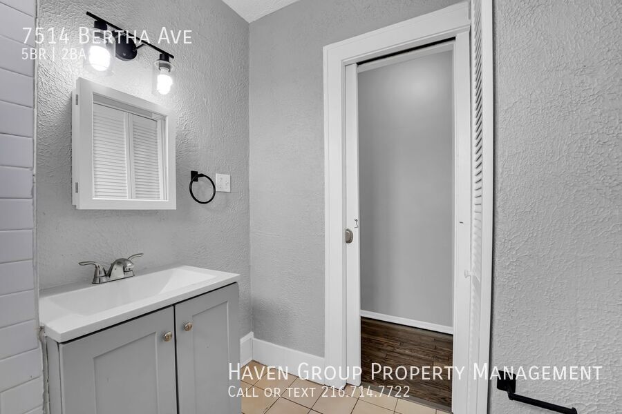 7514 Bertha Ave, Parma, Ohio, 44129- Spacious 5-bed 2-bath single-family home! property image