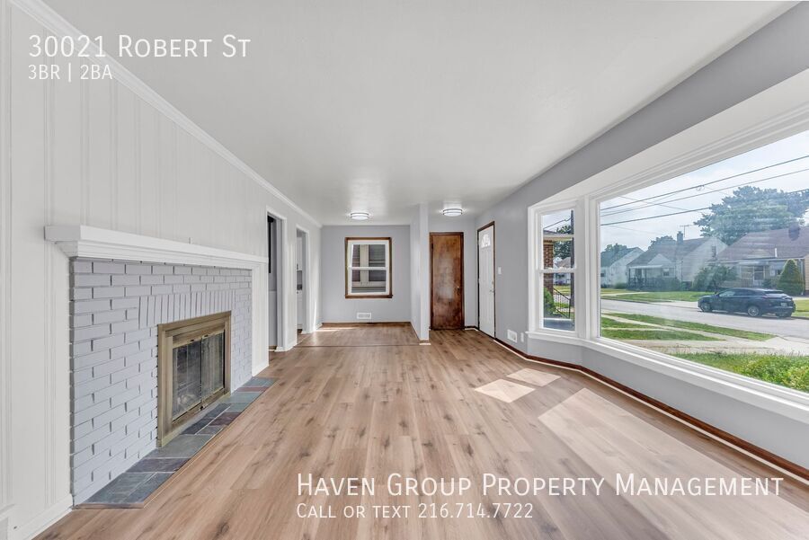 30021 Robert St, Wickliffe, OH 44092- Spacious 3-bed 1.5 -bath single-family home! property image