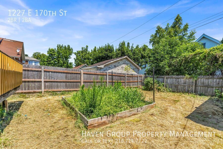 1227 E 170th St, Cleveland, OH 44110 - Spacious 2-bed 2-bath single-family home! property image