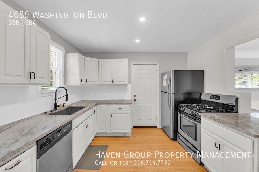 4089 Washington Blvd, University Hts, OH 44118- Spacious 3-bed 2.5-bath single-family home! property image