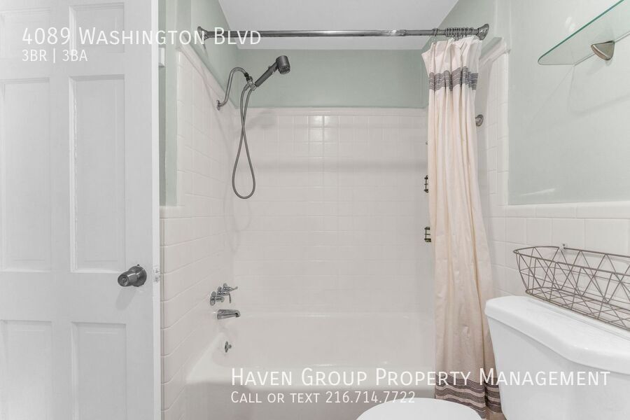 4089 Washington Blvd, University Hts, OH 44118- Spacious 3-bed 2.5-bath single-family home! property image