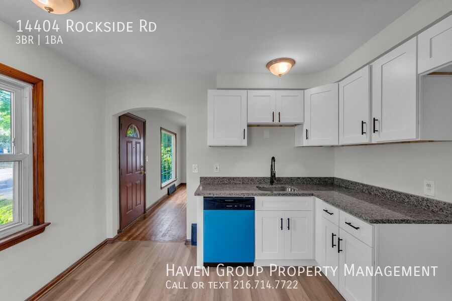 14404 Rockside Rd, Maple Heights, OH 44137- Spacious 3-bed 1-bath single-family home! property image