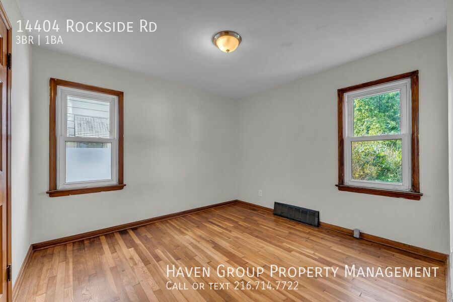 14404 Rockside Rd, Maple Heights, OH 44137- Spacious 3-bed 1-bath single-family home! property image