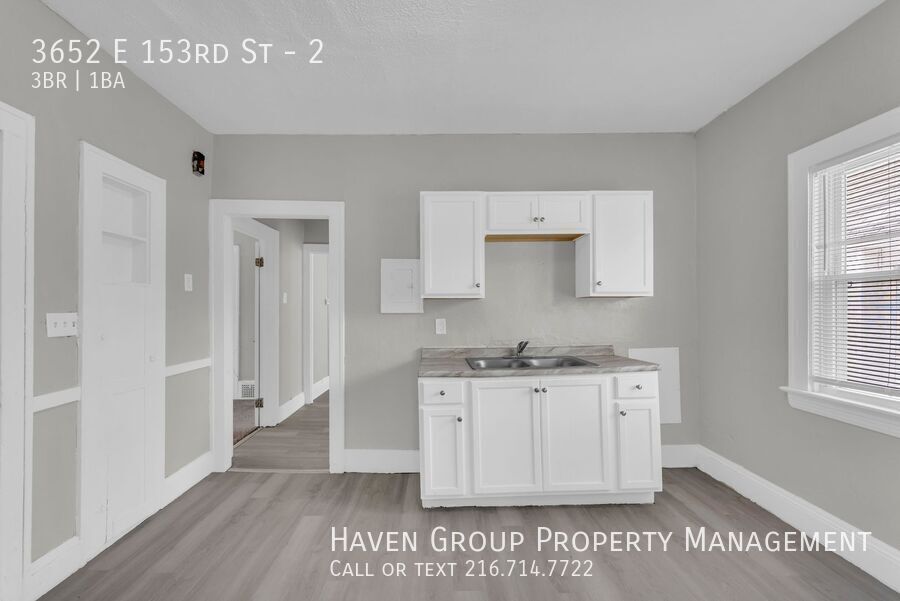 3652 E 153rd St | Unit 2, Cleveland, OH 44120- Spacious 3-bed 1-bath multi-family home! property image