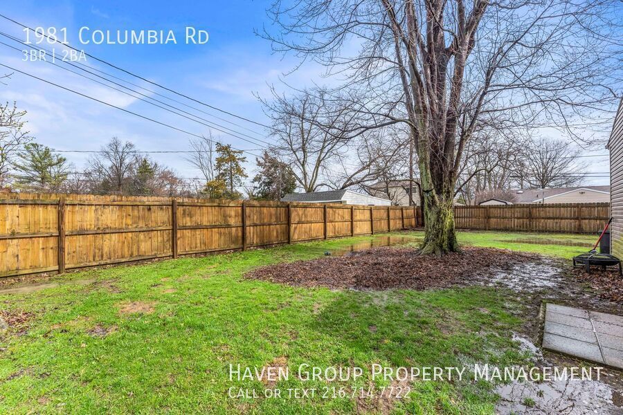 1981 Columbia Rd, Westlake, OH 44145- Spacious 3-bed 2-bath single-family home! Short-Term Rental property image