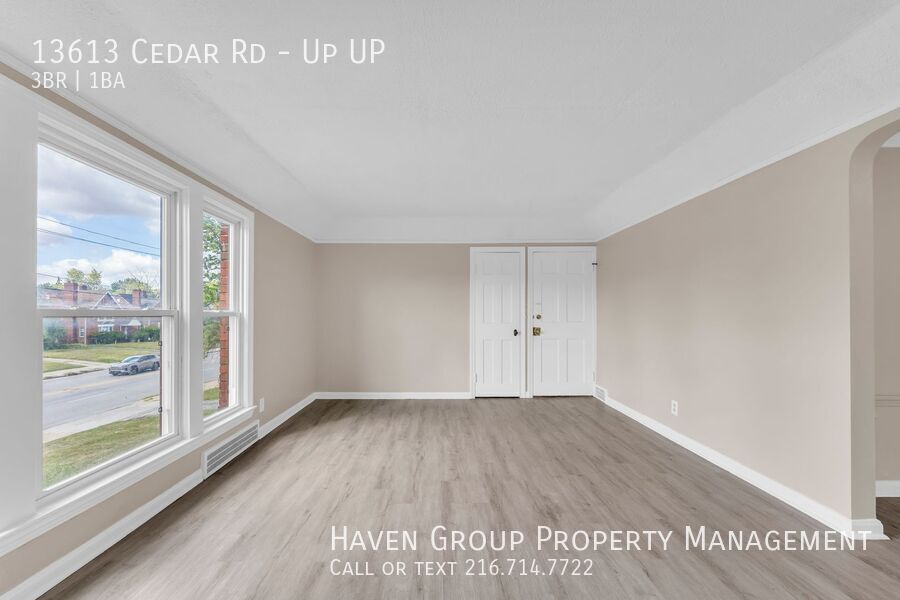 13613 Cedar Rd | UP, University Heights, OH 44118- Spacious 3-bed 1-bath multi-family home! property image