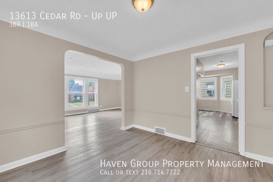 13613 Cedar Rd | UP, University Heights, OH 44118- Spacious 3-bed 1-bath multi-family home! property image