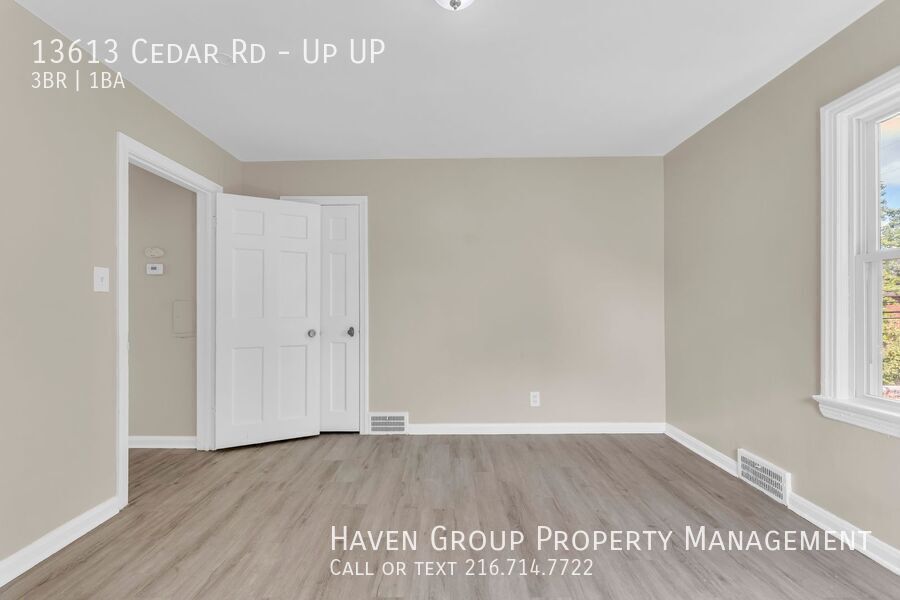 13613 Cedar Rd | UP, University Heights, OH 44118- Spacious 3-bed 1-bath multi-family home! property image