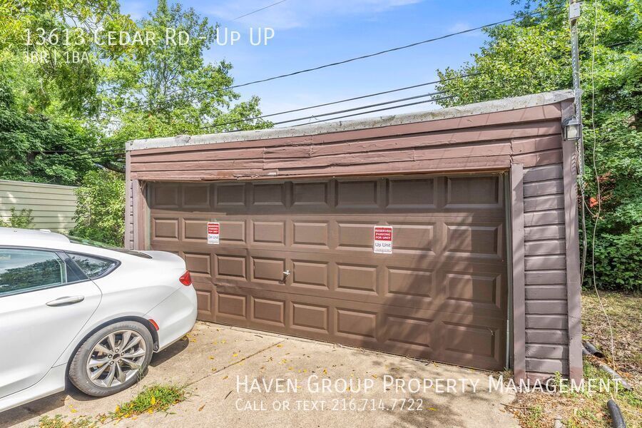 13613 Cedar Rd | UP, University Heights, OH 44118- Spacious 3-bed 1-bath multi-family home! property image