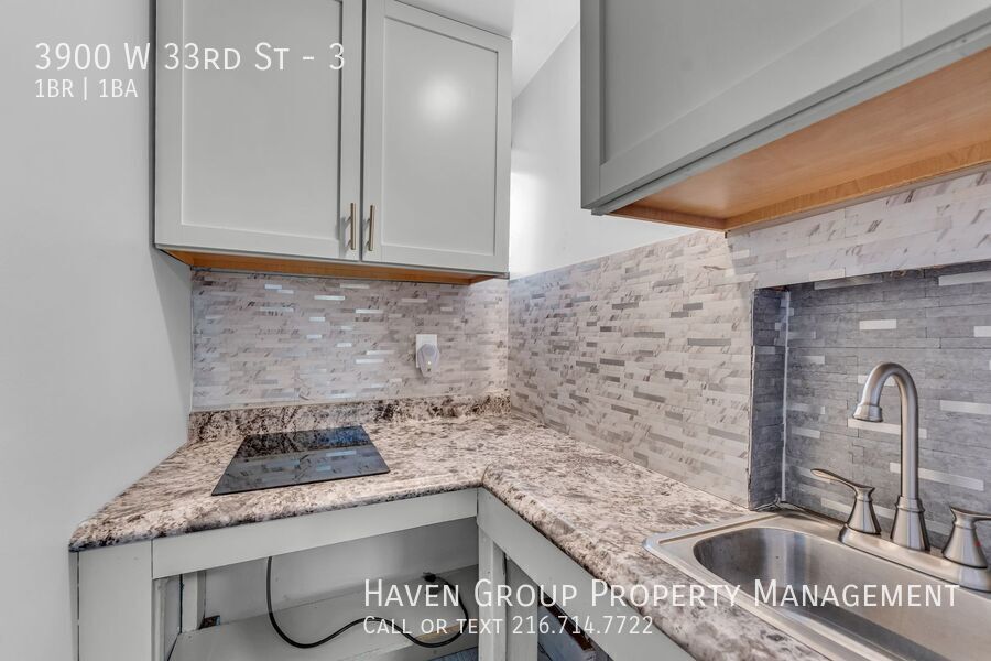 3900 W 33rd | Unit 3, Cleveland, OH 44109- Spacious 1-bed 1-bath multi-family home! property image