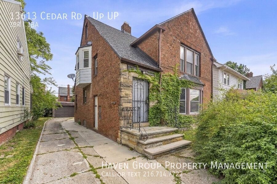 13613 Cedar Rd | UP, University Heights, OH 44118- Spacious 3-bed 1-bath multi-family home! property image