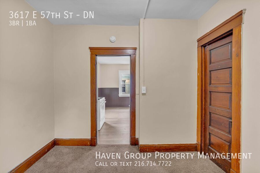 3617 E 57th St | DN, Cleveland, OH 44105 - Spacious 3-bed 1-bath multi-family home! Cash-only applicants; CMHA/Section 8 is not accepted. property image