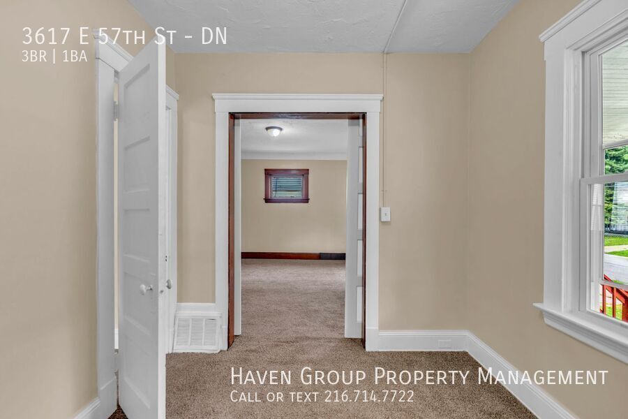 3617 E 57th St | DN, Cleveland, OH 44105 - Spacious 3-bed 1-bath multi-family home! Cash-only applicants; CMHA/Section 8 is not accepted. property image