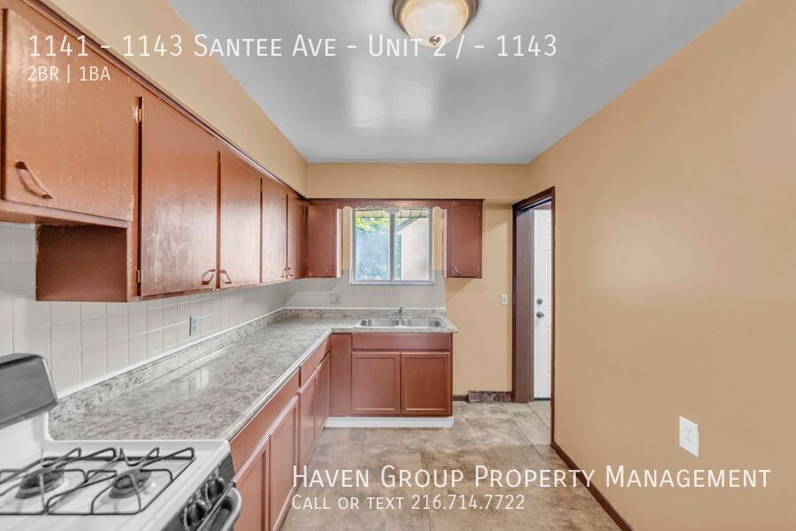 1143 Santee Ave | Unit 2, Akron, OH 44306 - Spacious 2-bed 1-bath multi-family home!  property image