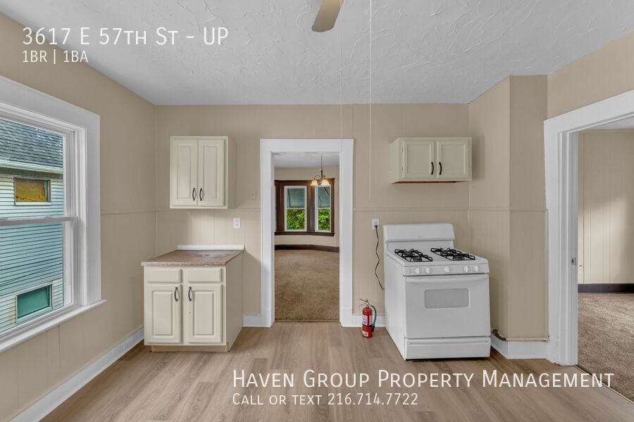 3617 E 57th St | UP, Cleveland, OH 44105 - Spacious 1-bed 1-bath multi-family home! Cash-only applicants; CMHA/Section 8 is not accepted. property image