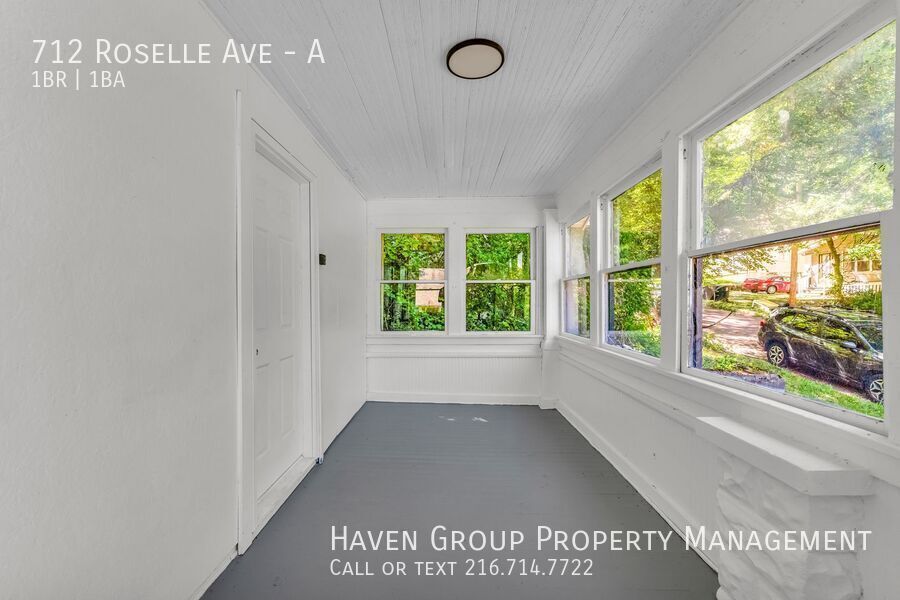 712 Roselle Ave | DN, Akron, OH 44307 - Spacious 1-bed 1-bath multi-family home! property image