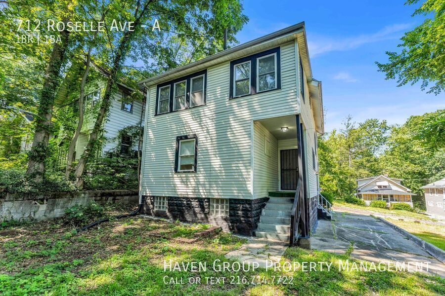 712 Roselle Ave | DN, Akron, OH 44307 - Spacious 1-bed 1-bath multi-family home! property image