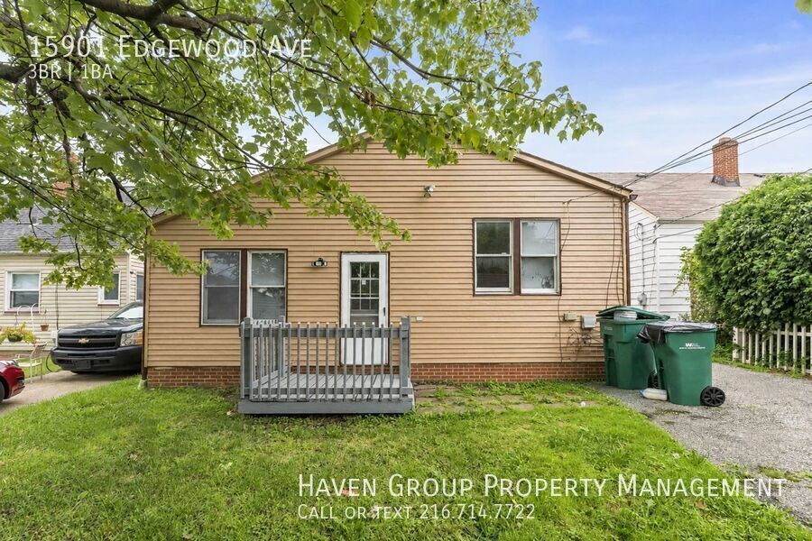 15901 Edgewood Ave, Maple Heights, OH 44137- Spacious 3-bed 1-bath single-family home!  property image