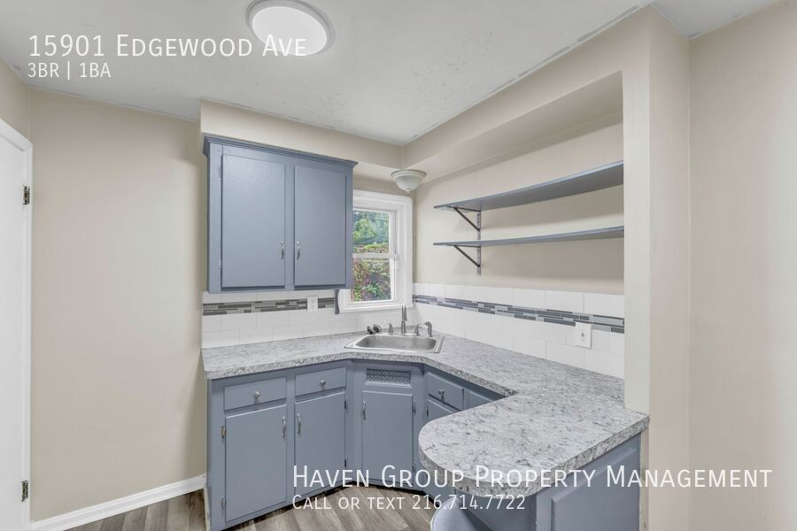 15901 Edgewood Ave, Maple Heights, OH 44137- Spacious 3-bed 1-bath single-family home!  property image