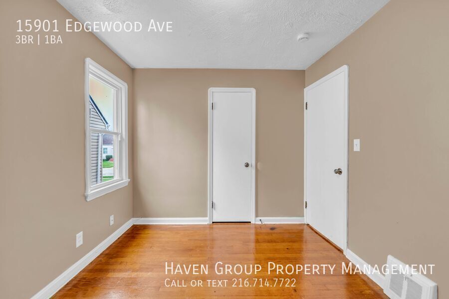15901 Edgewood Ave, Maple Heights, OH 44137- Spacious 3-bed 1-bath single-family home!  property image