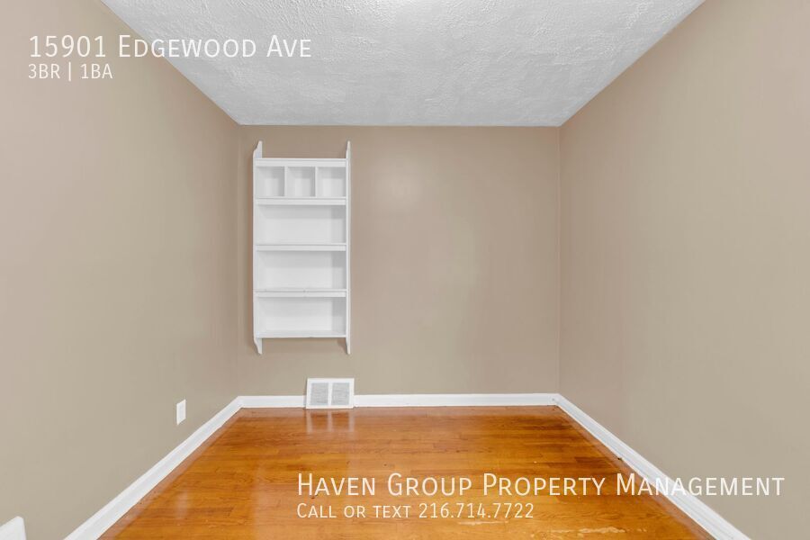 15901 Edgewood Ave, Maple Heights, OH 44137- Spacious 3-bed 1-bath single-family home!  property image