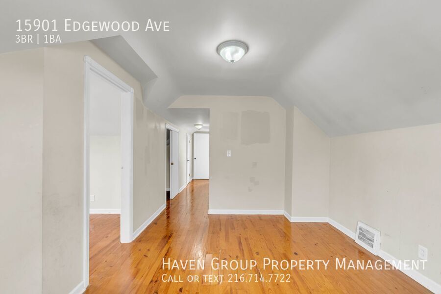 15901 Edgewood Ave, Maple Heights, OH 44137- Spacious 3-bed 1-bath single-family home!  property image