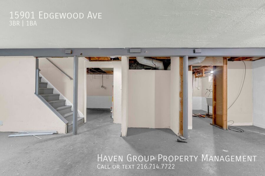 15901 Edgewood Ave, Maple Heights, OH 44137- Spacious 3-bed 1-bath single-family home!  property image