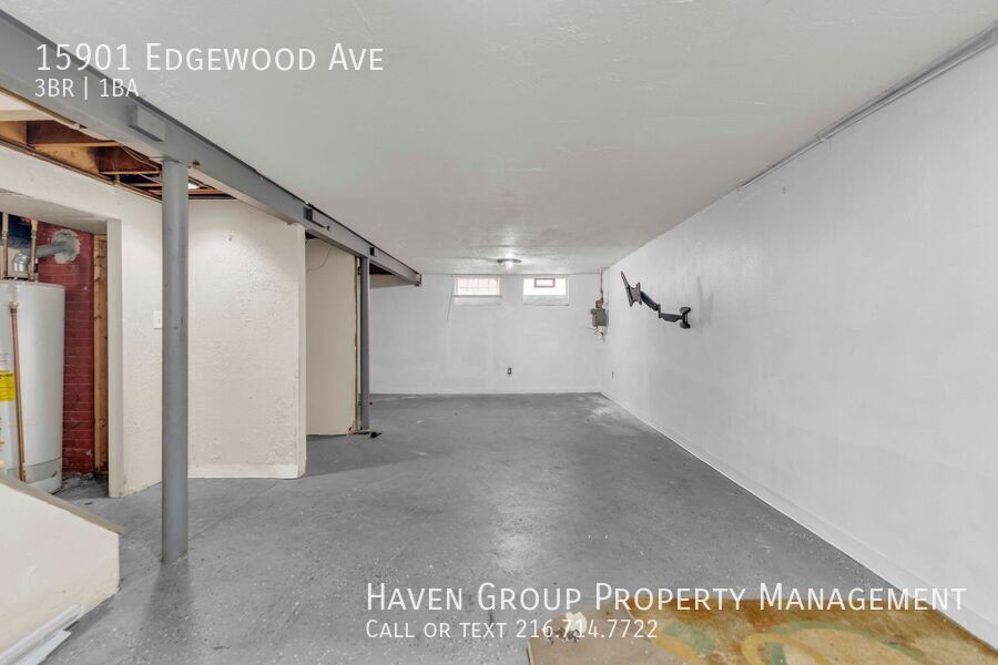 15901 Edgewood Ave, Maple Heights, OH 44137- Spacious 3-bed 1-bath single-family home!  property image